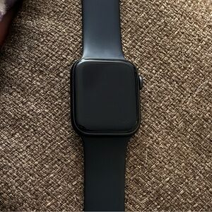 Watch Series 5 Aluminum 44MM Cellular + GPS